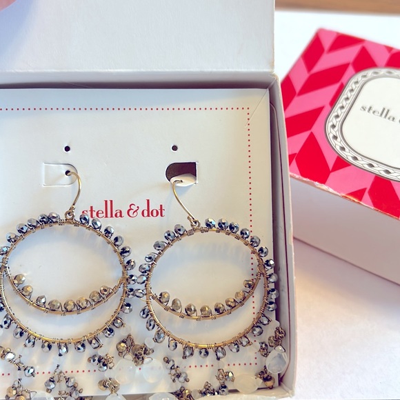 STELLA & DOT hoop earrings NWT - Picture 3 of 3